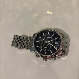 Stylish Silver Watch with Black Dial